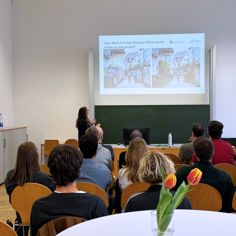 Foto des Hörsaals bei Academic Speed Dating während eines Keynote Vortrags