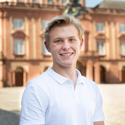 Dominik Fink Portrait
