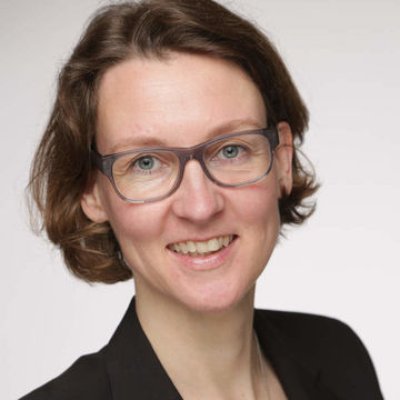 Dr. Eva Broer