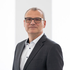 Prof. Dr. Dirk Simons