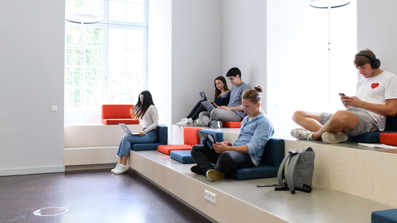 Studierende im Learning Center