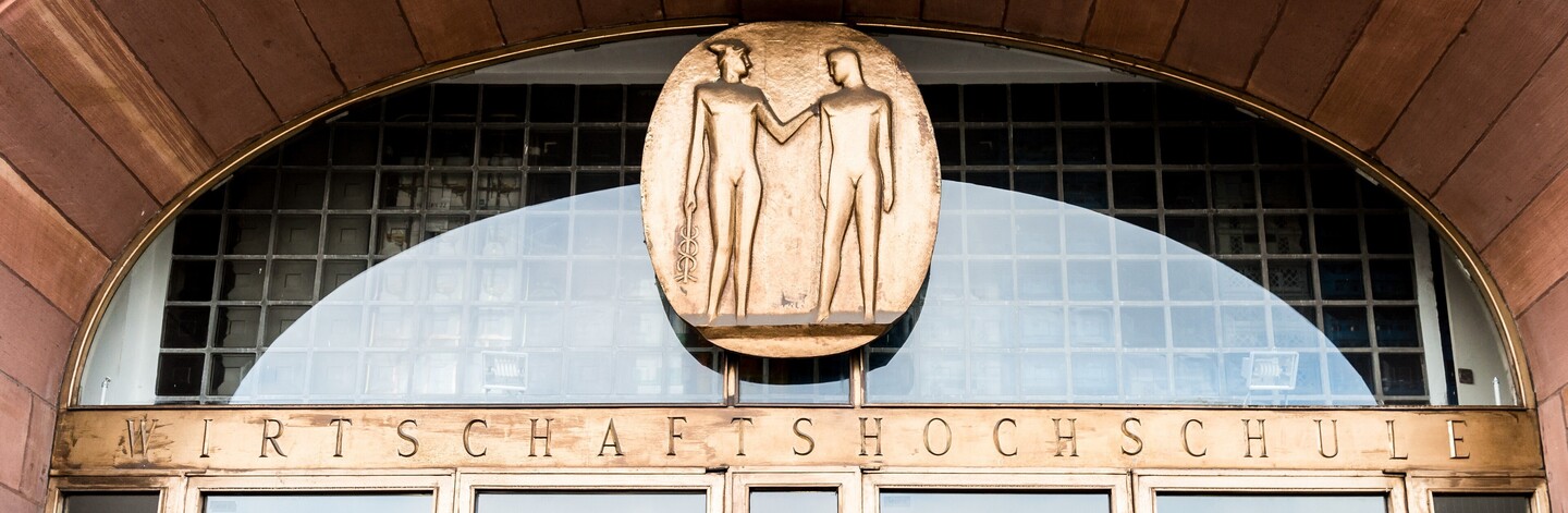 Door arch with golden decorations, BWL entrance