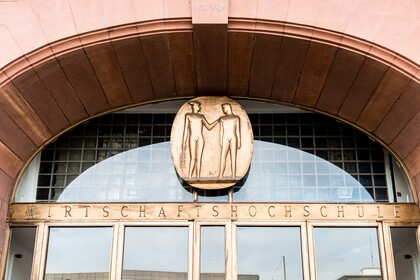 Door arch with golden decorations, BWL entrance