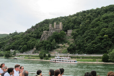 Boot, Fluss, Burg