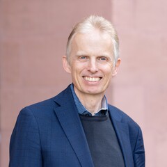 Prof. Ernst Maug, Ph.D.