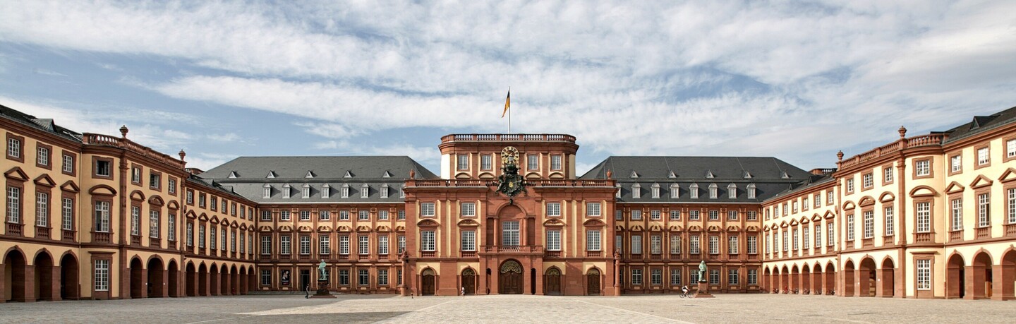Schloss frontal