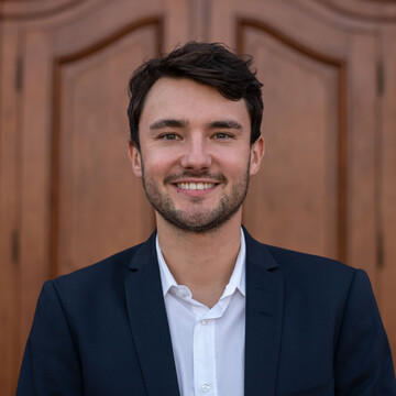 Dr. Daniel Klein