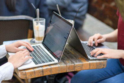 Arbeiten am Laptop